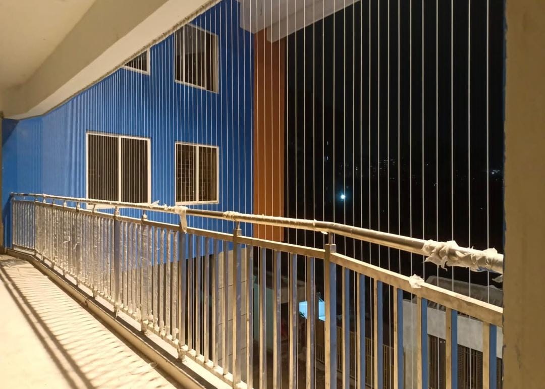 Neat invisible grill installation by Myraa